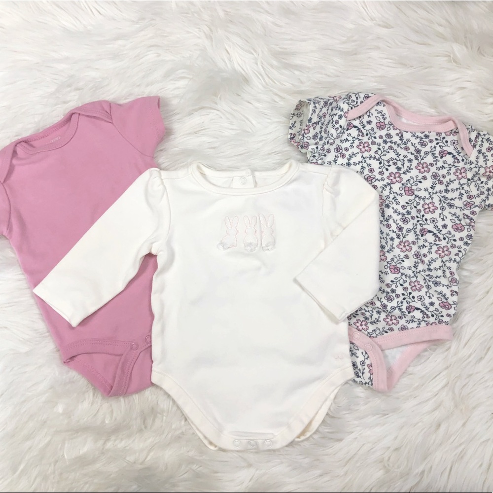 🐇Baby girl 3-piece Spring onesie bundle